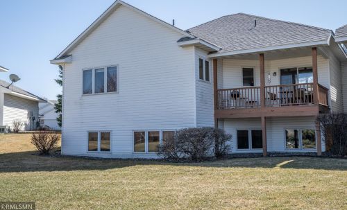 1015 Lilac Ct, Prior Lake, MN 55379-4401