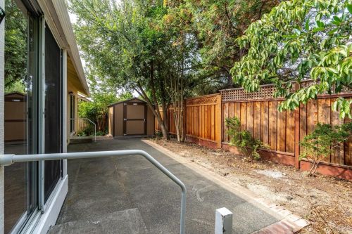 2013 Waltzer Rd, Santa Rosa CA  95403-1827 exterior