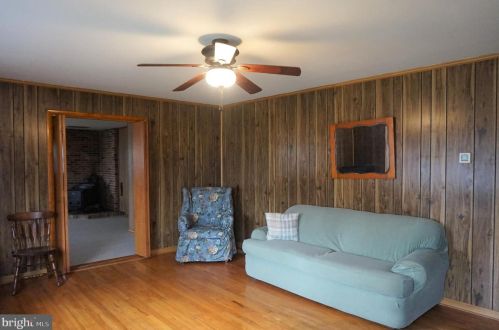403 Oak Rd, Seaford, DE 19973-2031