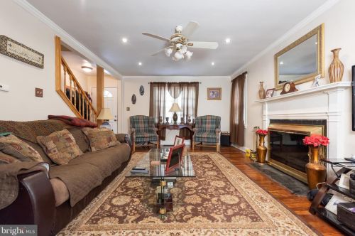 20 Summit Ave, Paoli, PA 19301-1136