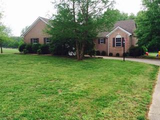 2945 New Cut Rd, Alvaton, KY 42122-8645
