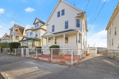 219 6th St, Bridgeport CT  06607-1046 exterior