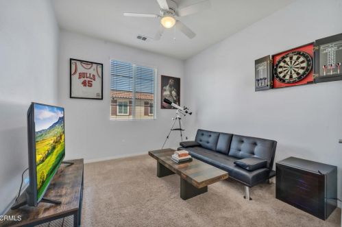 28778 Calle De La Paz Dr, Santa Clarita CA  91354-3006 exterior