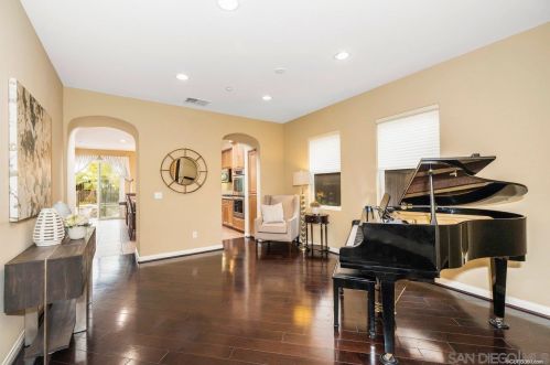 16964 Silver Crest Dr, San Diego CA  92127-2818 exterior