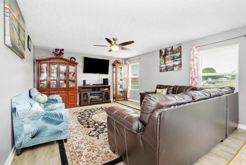 104 Glen Crossing Dr, Pataskala OH  43062-7090 exterior