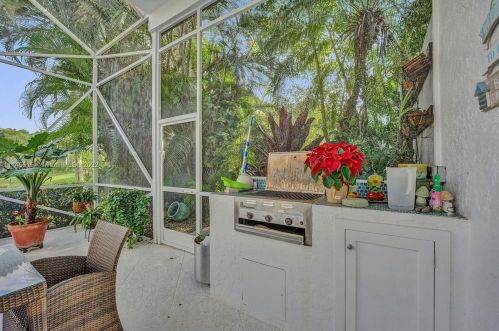 11646 Privado Way, Boynton Beach FL  33437-1924 exterior