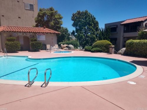 2510 Clairemont Dr, San Diego CA 92117-6603 exterior