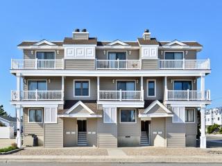 286 16th St, Avalon, NJ 08202-2300