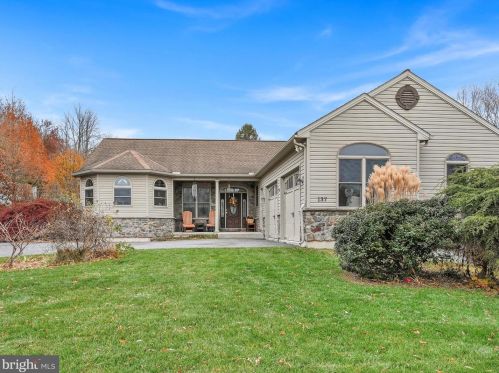 137 Kiehner Rd, Schuylkill Haven, PA 17972-9369