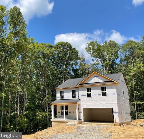 328 Wood Landing Rd, Fredericksburg, VA 22405-3557