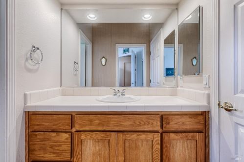 6479 Pine Valley Dr, Santa Rosa CA  95409-5891 exterior