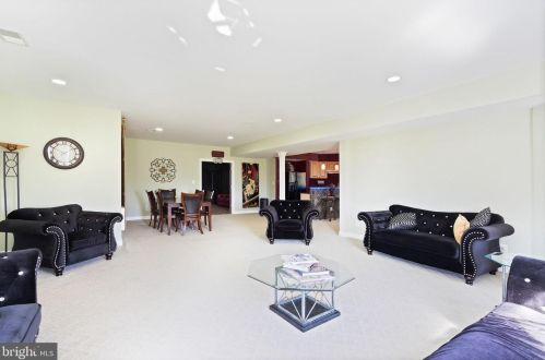 15840 Parnell Ct, Haymarket VA  20169-1667 exterior