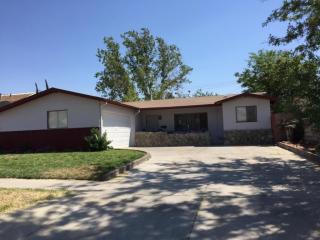 642 Kettering St, Lancaster, CA 93534-2413