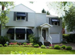 523 Virginia Ave, Erie, PA 16505-2339