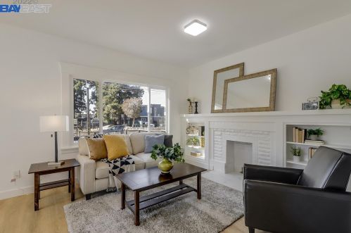 1802 88th Ave, Oakland CA  94621-1008 exterior