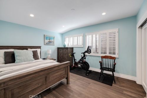 1336 1st St, Manhattan Beach CA  90266-6902 exterior