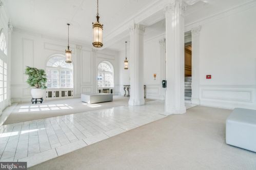 3426 16th St, Washington, DC 20010-3025