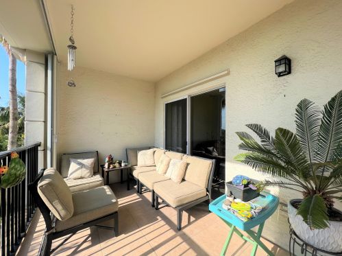 3303 Tuscany Way, Boynton Beach FL  33435-7812 exterior
