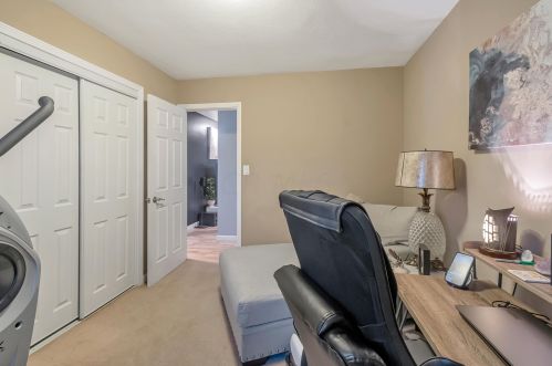 561 Vernon Heights Blvd, Marion OH  43302-5343 exterior