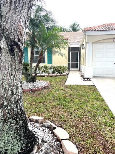 6082 Lake Hibiscus Dr, Delray Beach FL  33484-4617 exterior