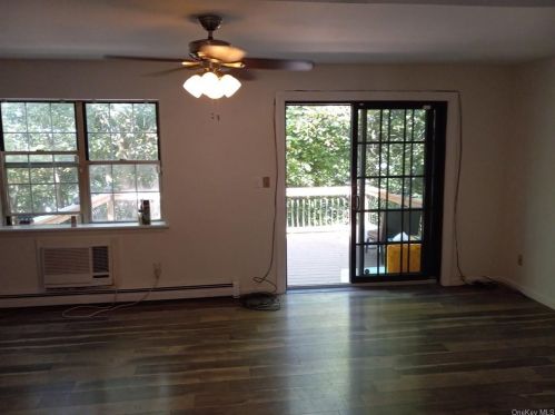 19 Franklin Pl, Washingtonville, NY 10992-1354
