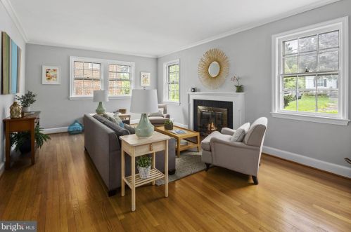 2844 Northampton St, Washington, DC 20015-1110