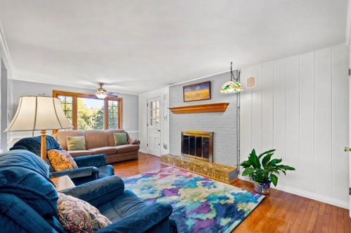 561 Clemson Dr, Pittsburgh PA 15243-1736 exterior