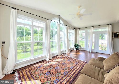 16399 Kramer Estate Dr, Woodbridge VA  22191-6003 exterior