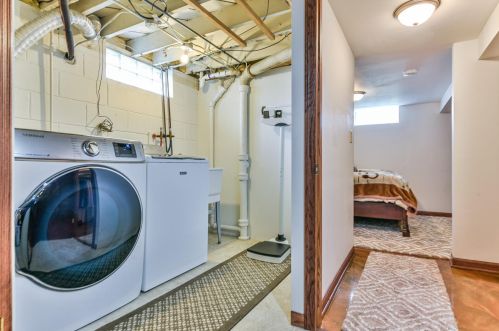 3281 68, Milwaukee WI 53213-3930 exterior