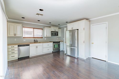 3642 Constitution Dr, Gilbert AZ  85296-8239 exterior