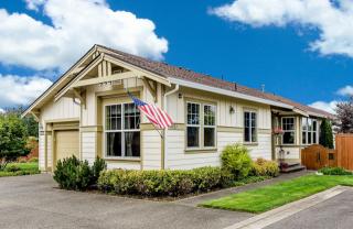 4927 Spokane Ct, Olympia, WA 98516-1359