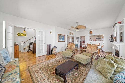 2915 Indian Riv Dr, Cocoa FL 32922-6607 exterior