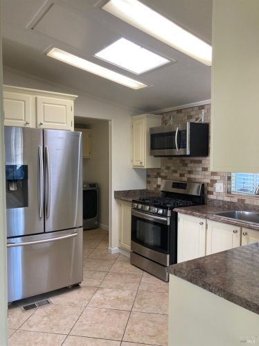 333 Aileen Ave, Santa Rosa CA  95407-6204 exterior