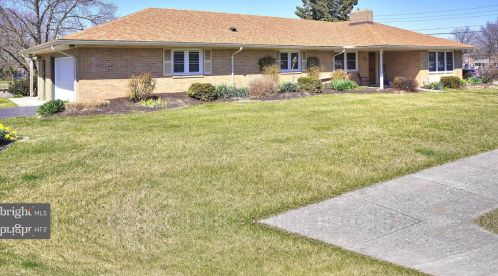 607 Fairview Ave, Gettysburg, PA 17325-2702