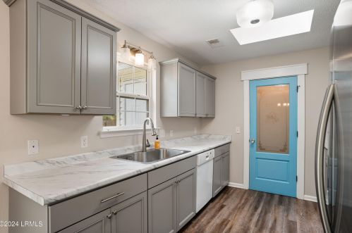 34 Blacksmith Cir, Beaufort SC  29906-8560 exterior