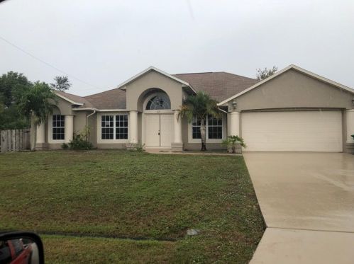 521 Lawler Ave, Fort Pierce, FL 34953-3820