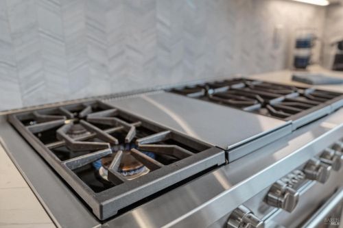 3736 Woodbourne Pl, Santa Rosa CA  95403-0941 exterior
