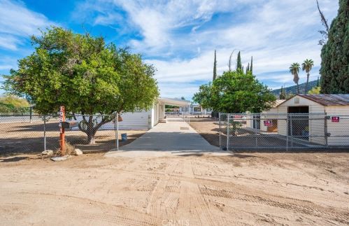 19841 Grand Ave, Lake Elsinore CA  92530-6432 exterior