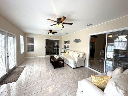 2062 Floresta Dr, Fort Pierce FL  34984-4706 exterior