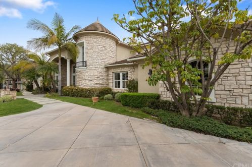 5100 Copa De Oro Dr, Anaheim, CA 92807-3639
