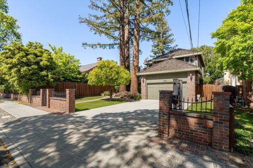 162 Somerset St, Redwood City, CA 94062-1824