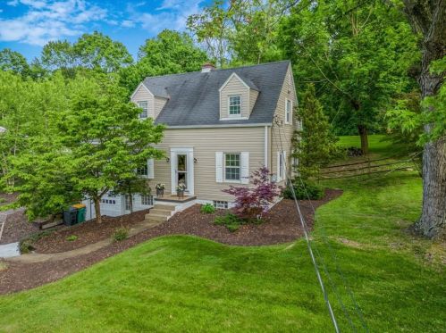 130 Galley Rd, Canonsburg, PA 15317-2352