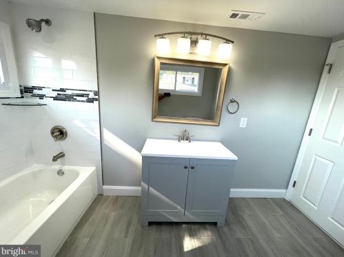 818 Philadelphia Ave, West Deptford NJ  08063-1335 exterior