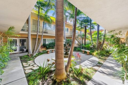 3025 5th St, Long Beach CA  90802-2049 exterior