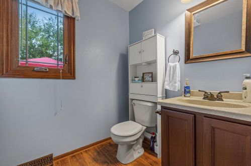 4958 Bayfield Dr, Waterford WI  53185-3376 exterior