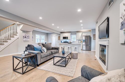 26 Walnut St, Metuchen NJ  08840-2706 exterior