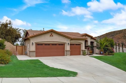 29192 Gateway Dr, Lake Elsinore, CA 92530-7286