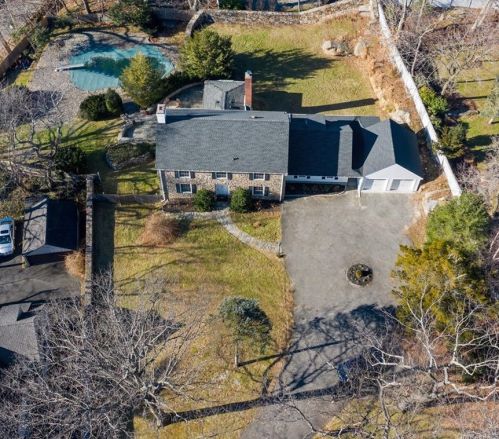 105 Old Army Rd, Scarsdale, NY 10583-2652