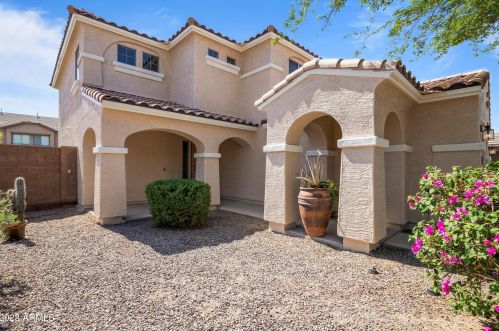 5862 Simple Way, Gilbert, AZ 85298-8751
