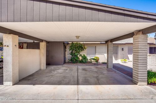 9412 52nd Ln, Glendale, AZ 85302-3415